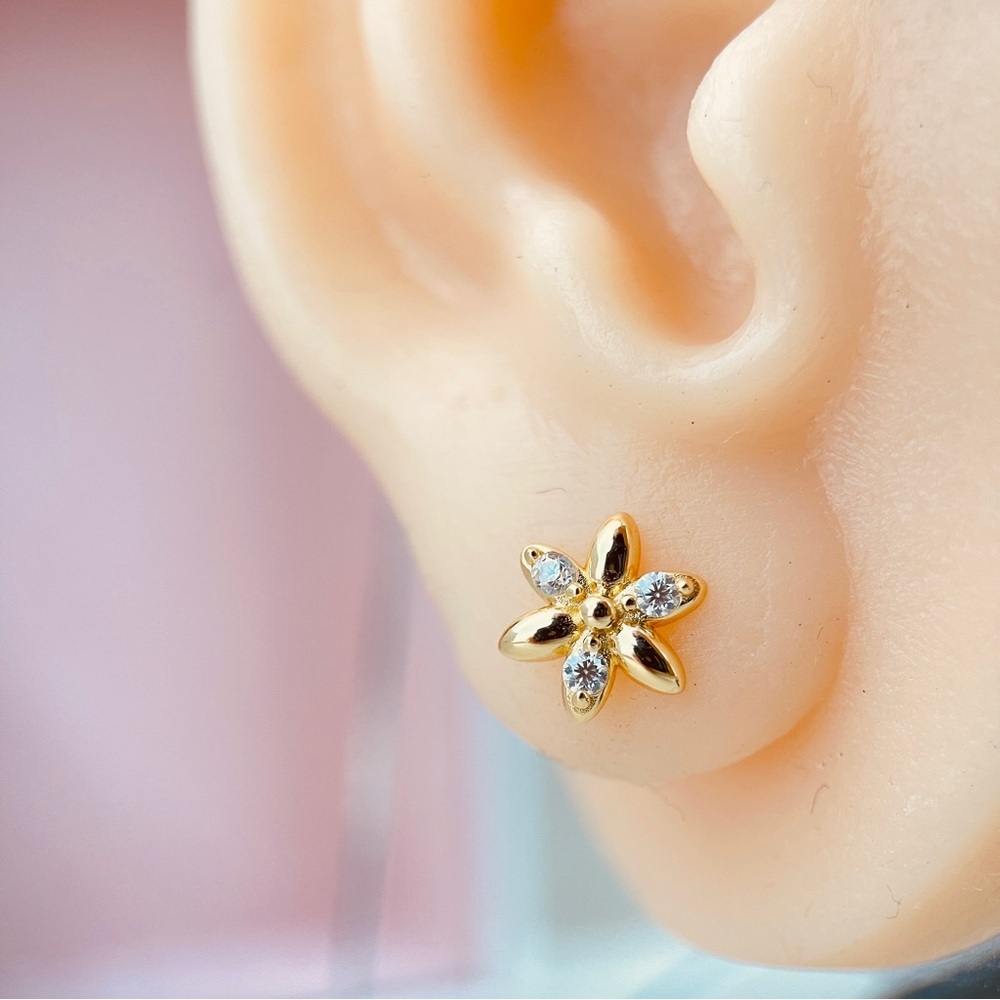 Six Pedals Flower 14K Plated S925 Moissanite Earrings - Picture 5 of 5